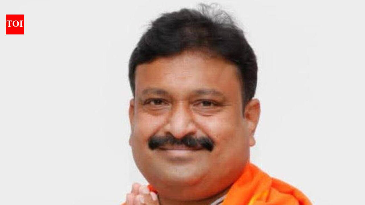 BJP functionary Satish Shejwadkar dies of heart attack in Hubballi