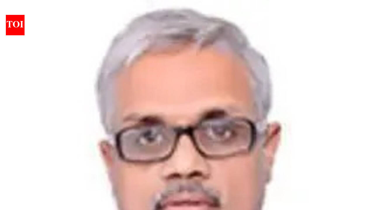 Justice Mahavir Singh Sindhu cremated with state honours