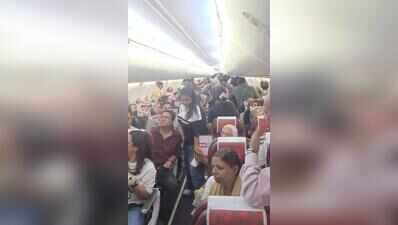 More than 200 flyers suffer uncomfortable wait as two SpiceJet flights delayed for hours