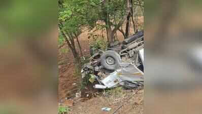 2 Mumbai trekkers killed, 18 injured as minibus plunges into gorge in Pabe Ghat