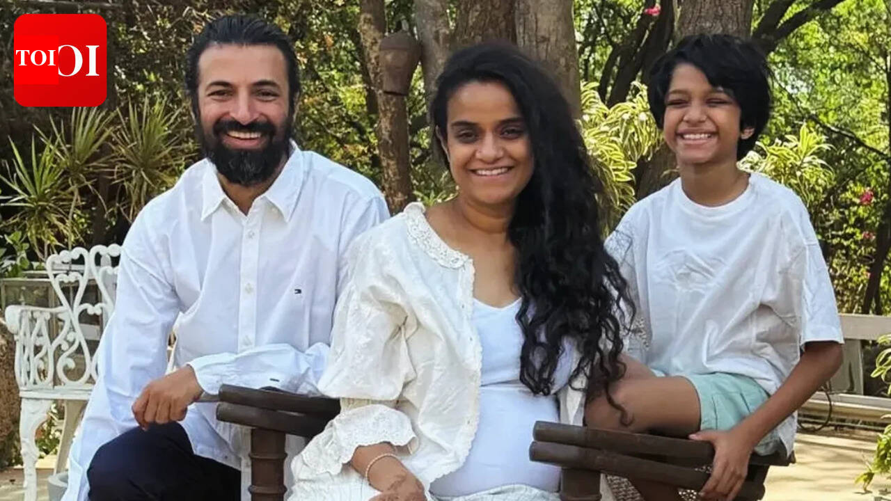 ‘कल्कि 2898 ई.’ के निर्देशक नाग अश्विन और पत्नी प्रियंका दत्त दूसरे बच्चे की उम्मीद कर रहे हैं |