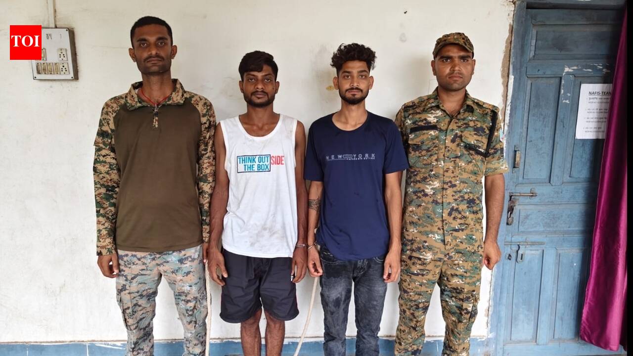 2 held with 21.1 gm of brown sugar in Chatra