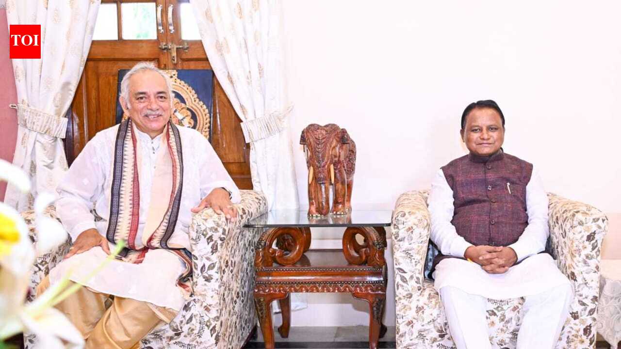 CM, Puri king discuss Rath preparations, town’s overall devlopment