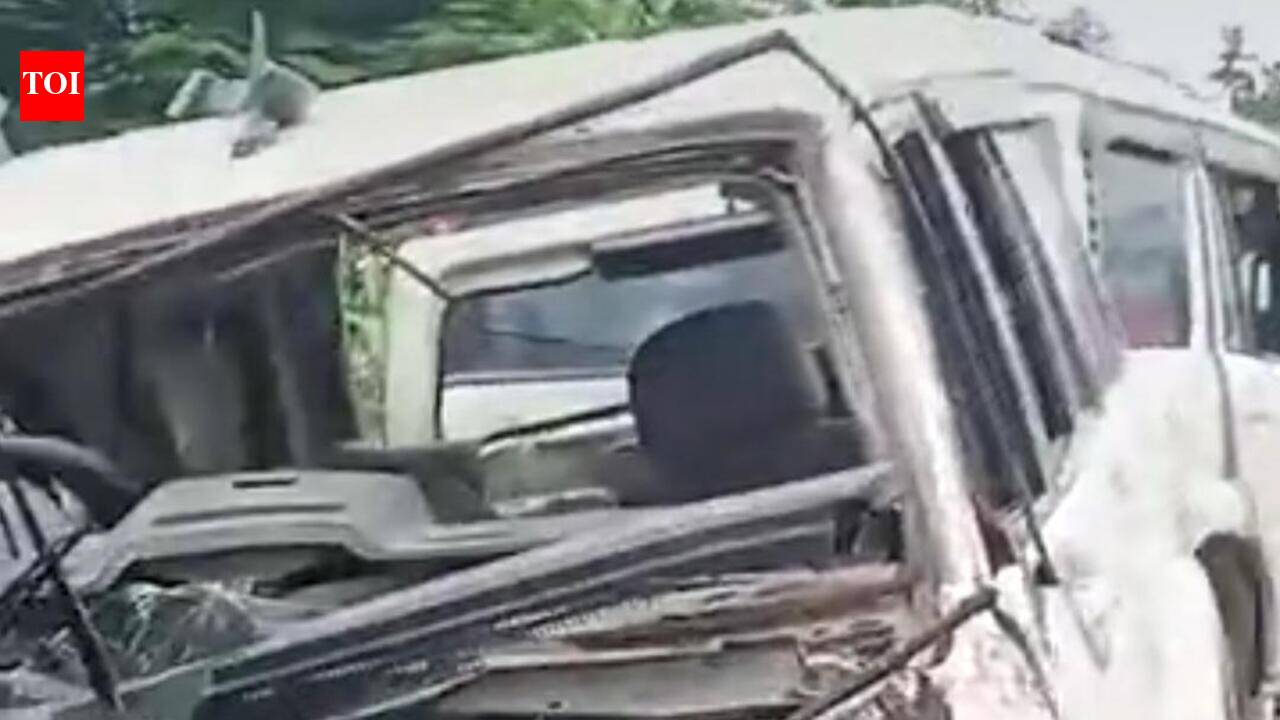 4 die, 11 hurt in head-on SUV collision after birthday party
