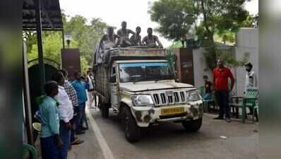 Rabri seeks time till July 5 to vacate bungalow, cites charge register