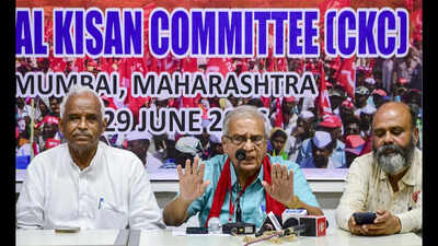 Farmers' body plans nationwide stir over farm distress, trade pacts; Mumbai meet backs jail bharo campaign