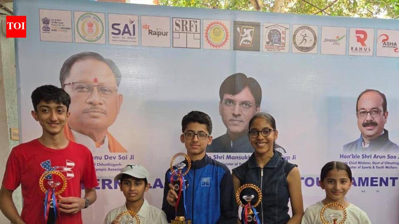 Rajasthan team clinches 5 medals at Eastern Grand Slam Squash in Raipur; Dhairya wins gold; Gauravi, Yuvan take silvers; Divyanshi, Farid secure bronze medals