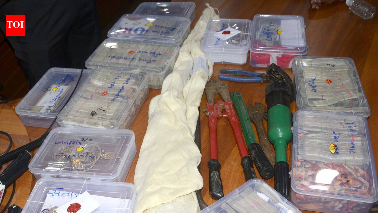 Cops crack ₹2.47crore dacoity with CCTV sweep