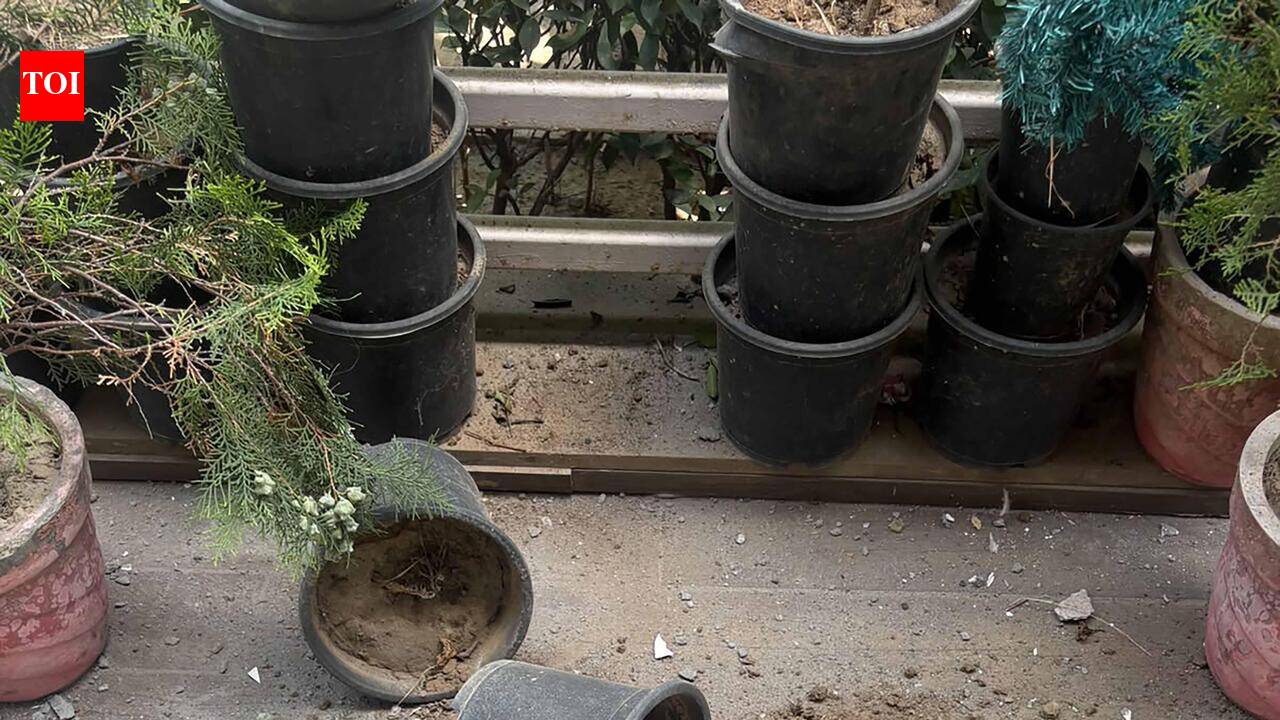Seven-year-old injured as plaster falls from balcony at BPTP Amstoria in Sector 102