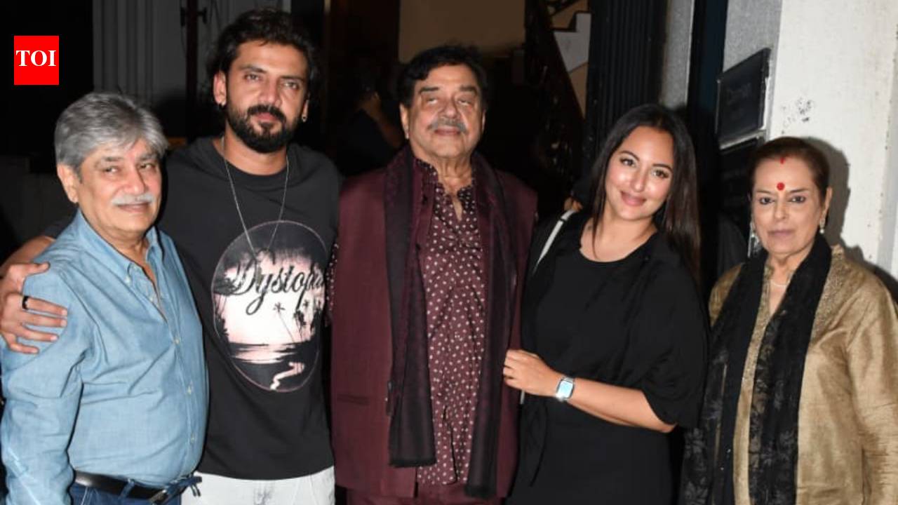 Sonakshi Sinha and Zaheer Iqbal enjoy family dinner with Shatrughan Sinha, Poonam Sinha and Iqbal Ratansi