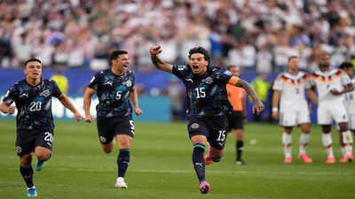 paraguay-germany-wcup-soccer.jpg