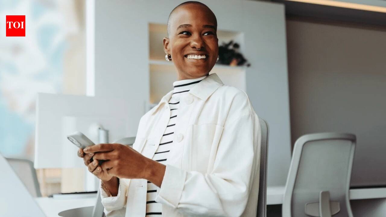 Psychology says people who always arrive 20 minutes early may not just be punctual; they could be driven by a deep fear that inconveniencing others makes them less lovable