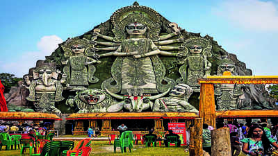 No more towering Durga idols this year? Not really, as long as you don’t plan immersion between Baghbazar & Gwalior ghat