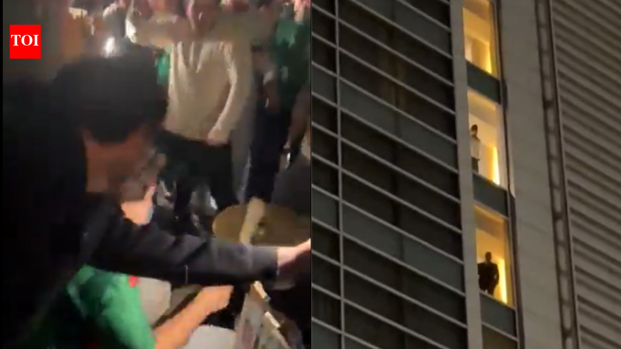 Mexican fans swarm Ecuador team hotel with drums and chants before round of 32 clash