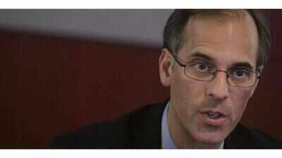 Moody's chief economist Mark Zandi has a Recession warning for the US, says: Rarely happens outside recessions that there is fall in …