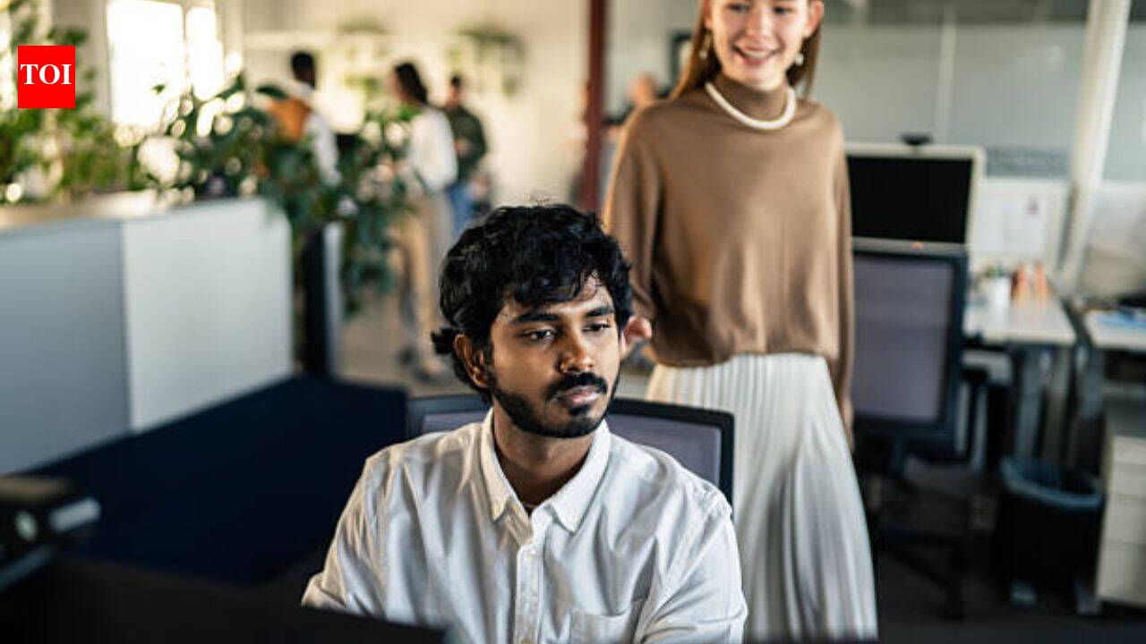 'Work 10 minutes extra for every minute you are late': HR's new policy faces a smart retribution from Gen Z employee who found a loophole