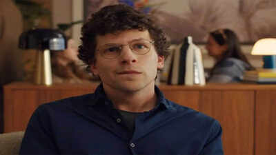 Jesse Eisenberg says 'The Debut' is inspired by his own life, praises Julianne Moore's "insane" performance