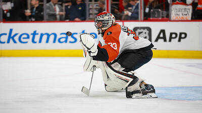 NHL Trade Rumor: Ottawa Senators risk losing $2.9 million goaltender for nothing after qualifying decision
