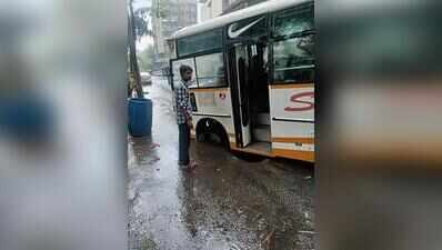 Bus ferrying schoolchildren gets stuck in ‘improperly’ backfilled trench dug up by MGL in Taloja