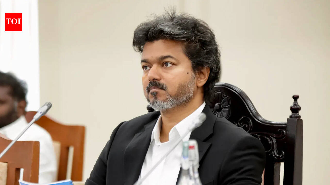 '2 private individuals attend Cabinet meetings': DMK seeks FIR against 'close associates' of CM Vijay