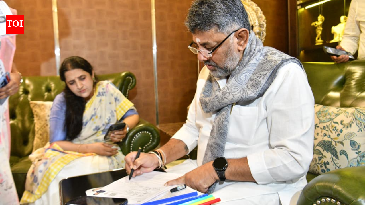 Guarantee benefits to only voters of our state: Karnataka CM D K Shivakumar urges citizens to enrol for SIR
