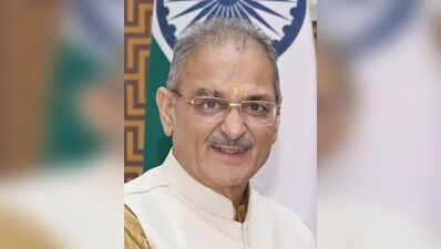 Governor Kavinder Gupta distributes artificial limbs to 15 beneficiaries in Shimla