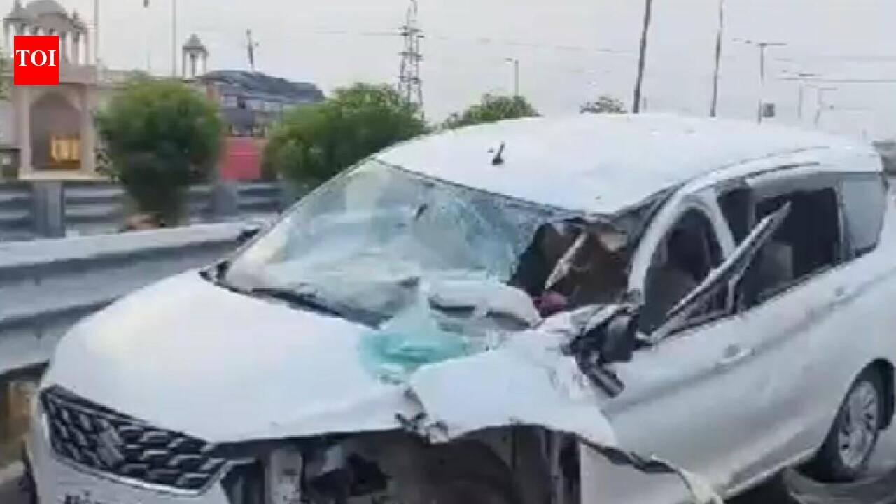 12 Ayodhya pilgrims from MP injured as dumper rams car on Agra-Kanpur highway