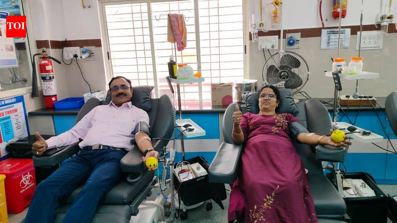 300 acts of humanity: Bengalurean rolls up sleeves for blood donation milestone