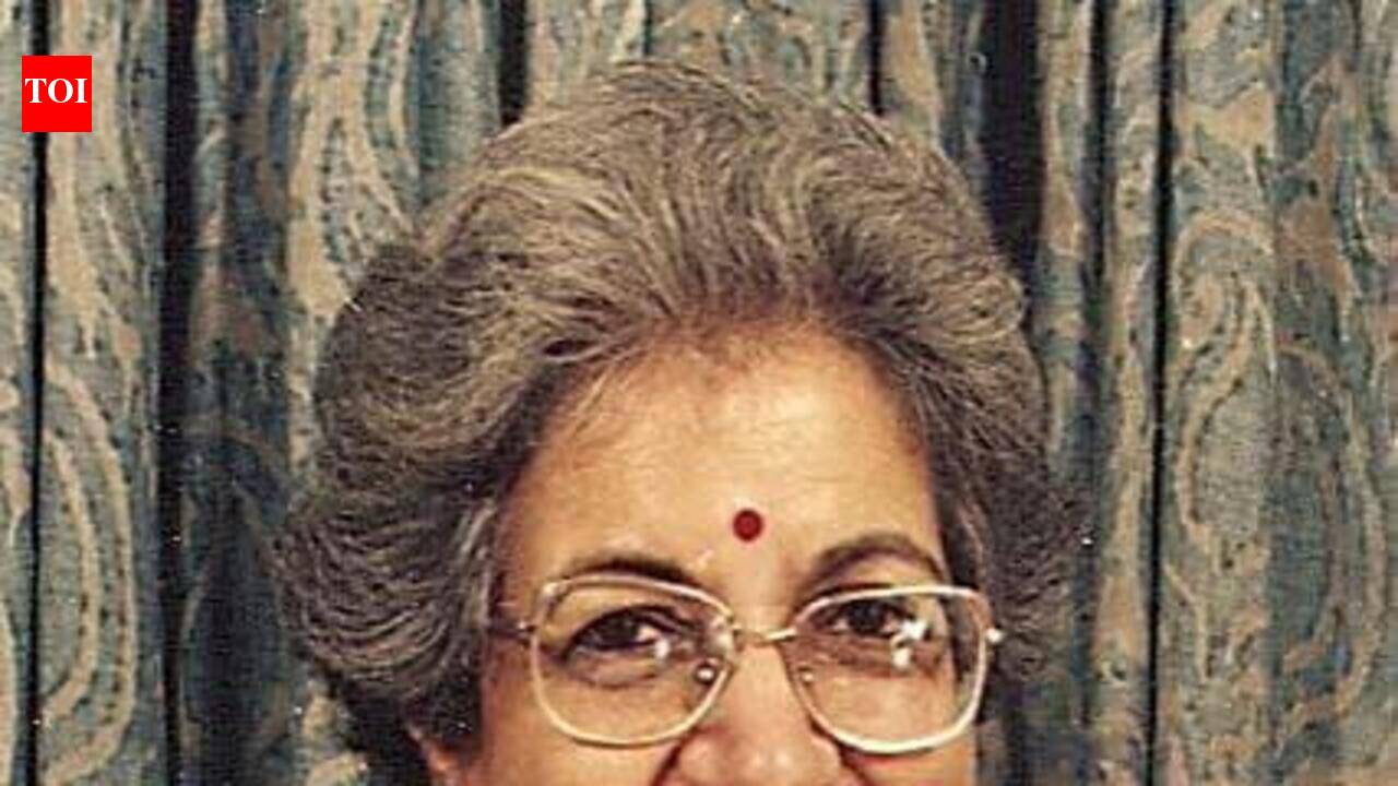 Legendary theatre and film personality Vijaya Mehta passes away at 91