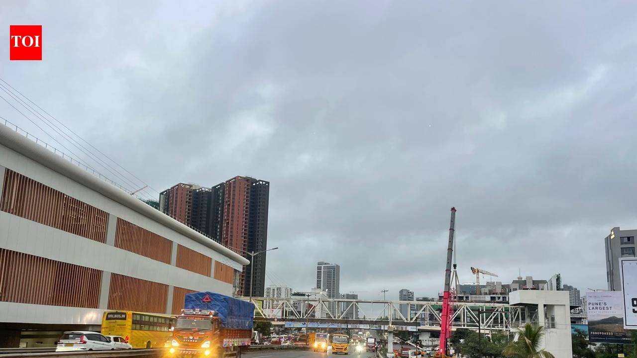 Wakad Metro station gets 60-metre-long FOB to boost pedestrian safety, last-mile connectivity