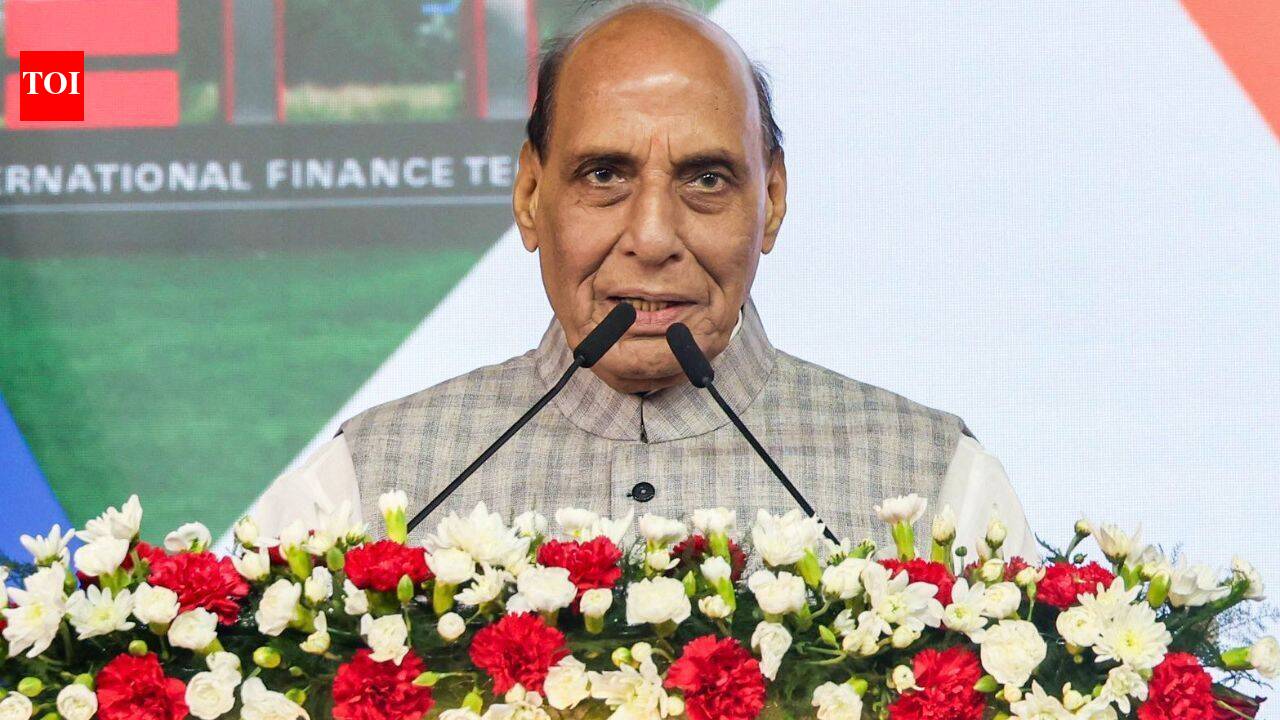 Gujarat can emerge as defence manufacturing hub: Rajnath Singh