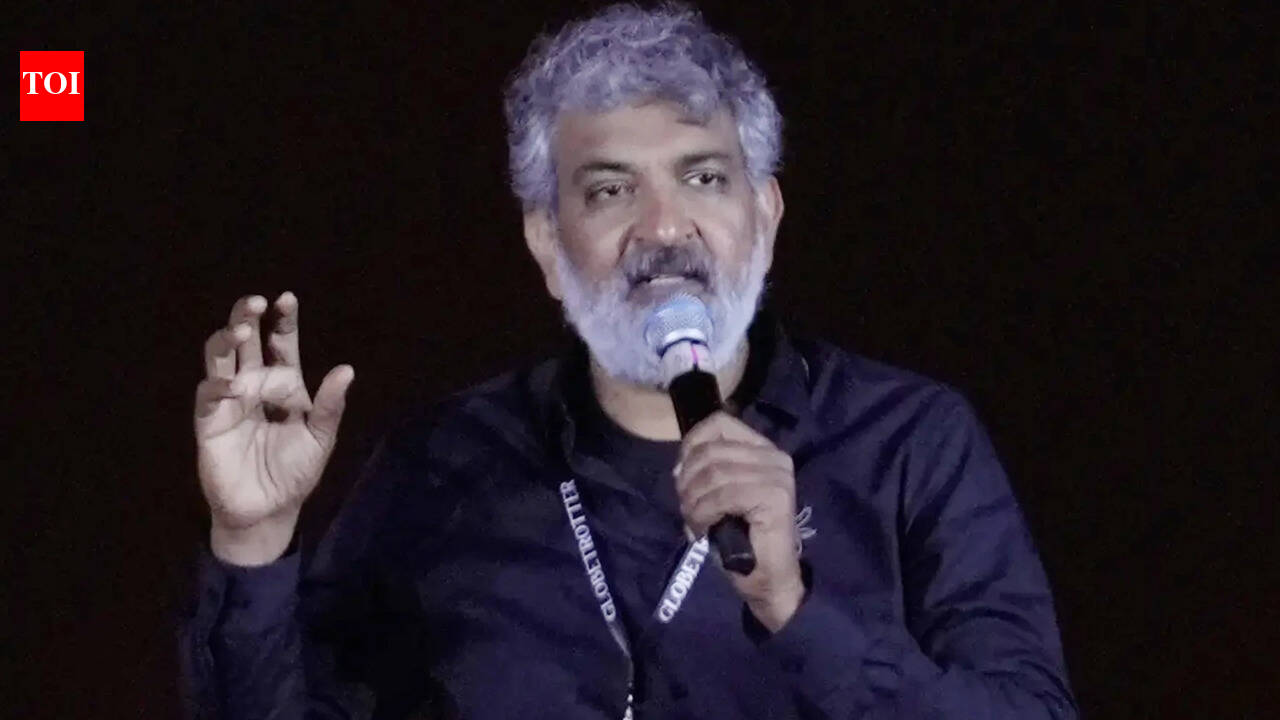 SS Rajamouli receives warm welcome at Paris screening of 'RRR'; director reflects on meeting James Cameron and shares 'Varanasi' update