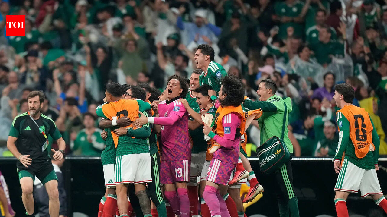 Mexico vs Ecuador Live Score 2-0: Jiménez doubles Mexico lead after Quiñones opener