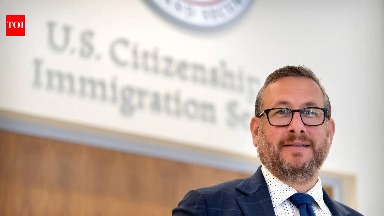 USCIS finalises rule on foreign national registration requirement with a clarification: Foreign nationals need to register online and undergo biometrics collection only if ...