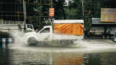 Delhi on rain watch as IMD forecasts thunderstorms; intense monsoon spell to sweep across India; what travellers need to know