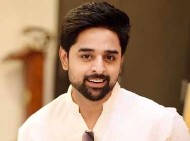 Vijay Raj to make his silver screen debut with Kirunage