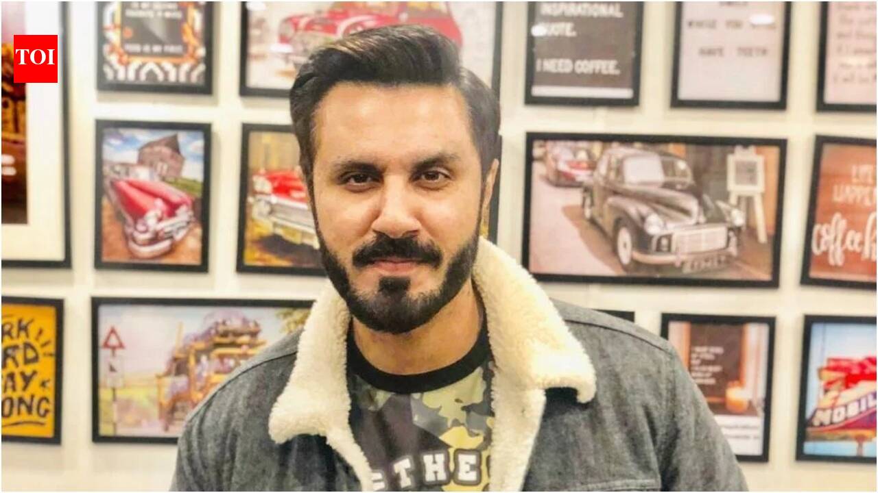 Pakistani singer Mustapha Zahid reacts as Amaal Mallik recreates ‘Awarapan’ songs for sequel; ‘Borders are dangerous but so is love’