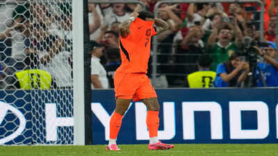  29 June déjà vu! Justin Kluivert repeats father Patrick Kluivert's penalty heartbreak 26 years later