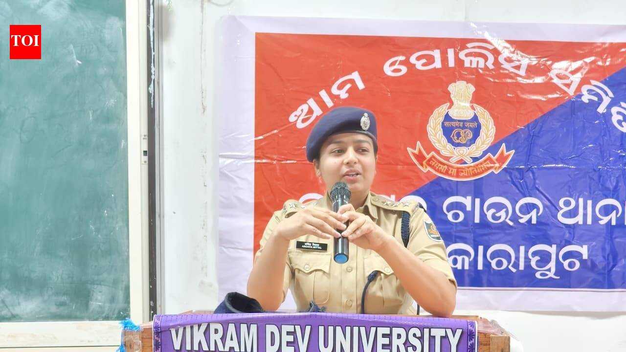 Jeypore police organise anti-drug awareness drive at Vikram Dev university