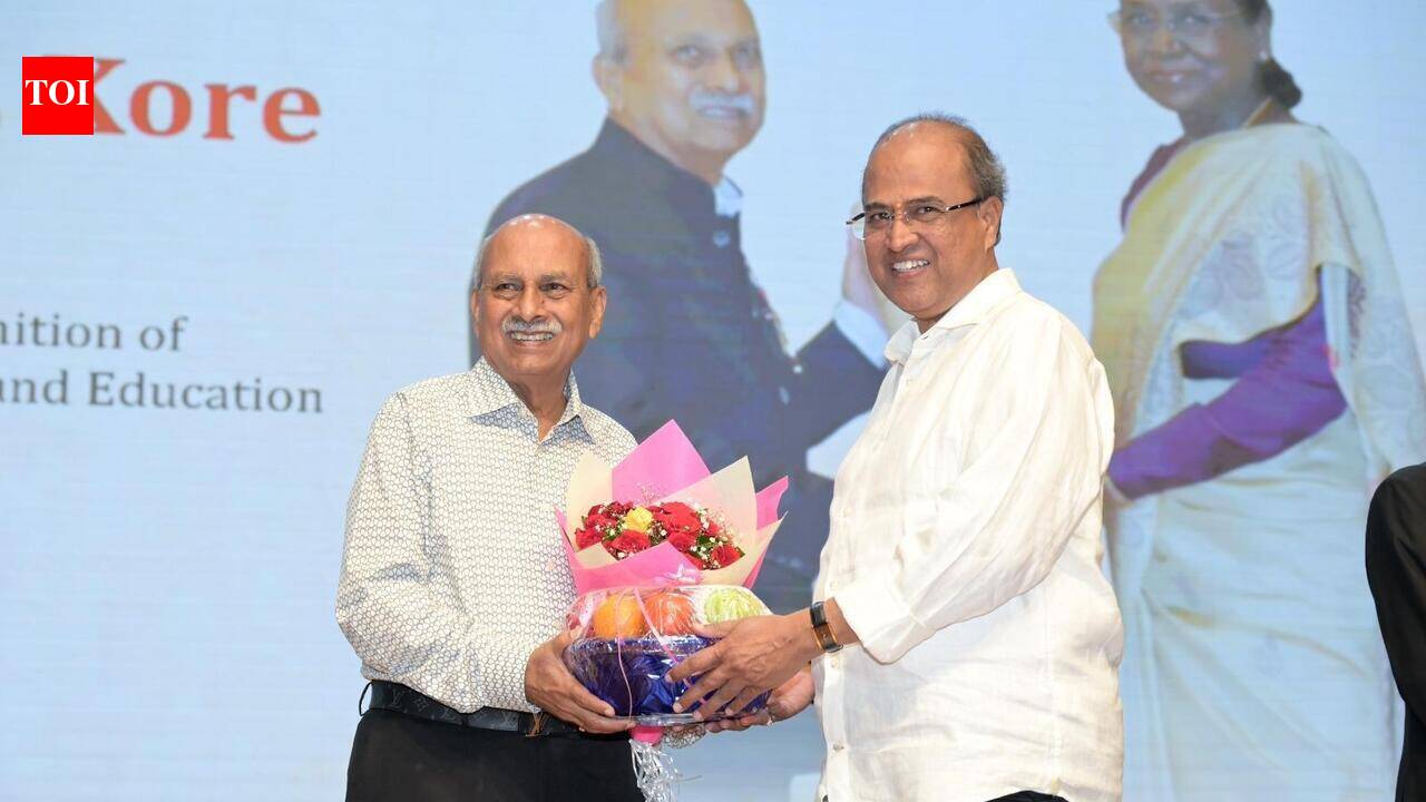KAHER felicitates chancellor Kore on Padma Shri honour