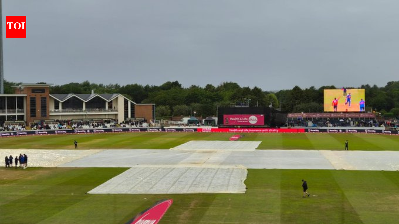 IND vs ENG Live, 1st T20I: Rain halts play at Chester-le-Street; chase yet to begin