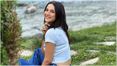 Jasmin Bhasin says she's 'not out of the danger zone' after terminal Ileitis diagnosis; Doctor explains the condition and who is at risk