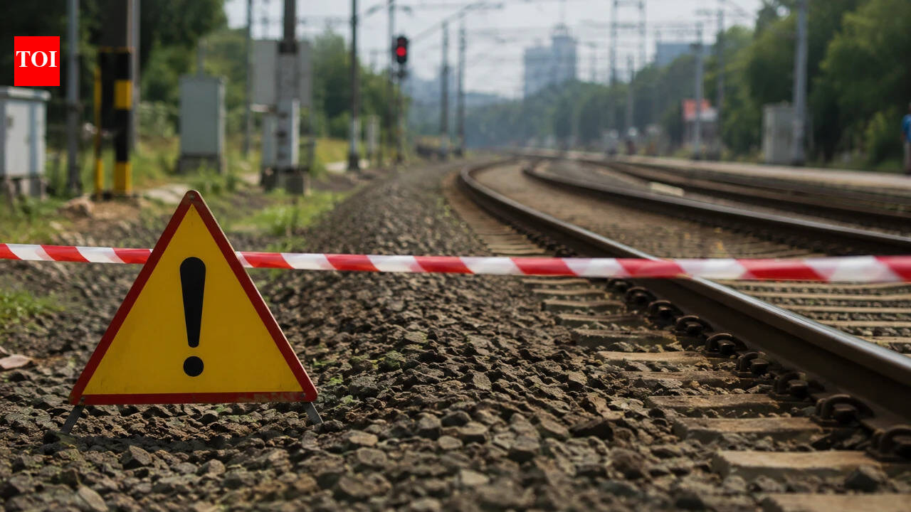 Railway probe blames MIDC's unauthorised construction method for Trans Harbour line cave-in