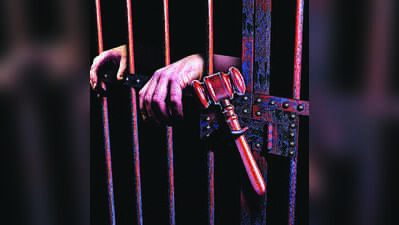 Peddler escapes police custody hours after arrest in drug bust