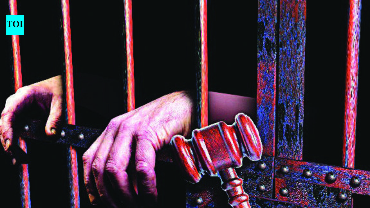 Peddler escapes police custody hours after arrest in drug bust