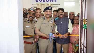 DGP launches T-shirt manufacturing unit at Puzhal prison