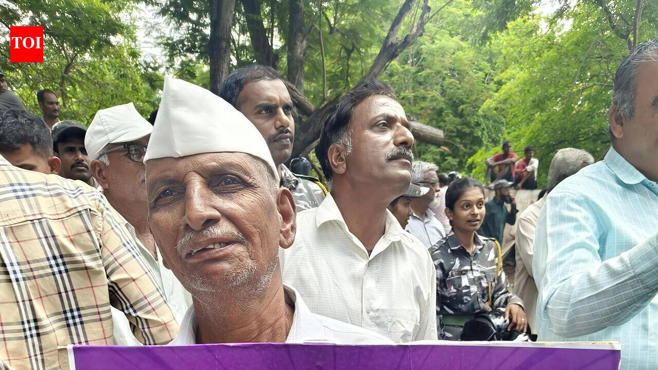Farmers claim state using force for Shaktipeeth land surveys
