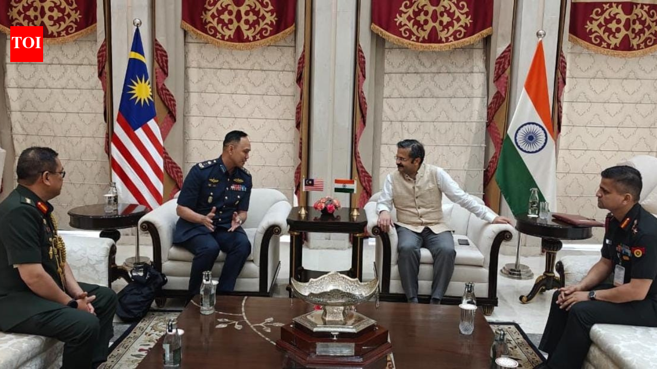 India, Malaysia review entire spectrum of bilateral military cooperation