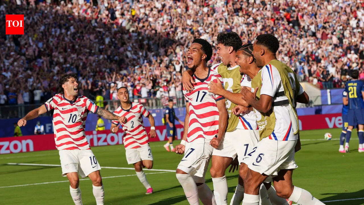 USA vs Bosnia and Herzegovina, FIFA World Cup Match Result: 10-man USA beat Bosnia for only their second-ever knockout win despite Balogun red card