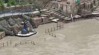 DDMO alerts system activated as water level nears warning mark in Rudraprayag amid heavy rainfall